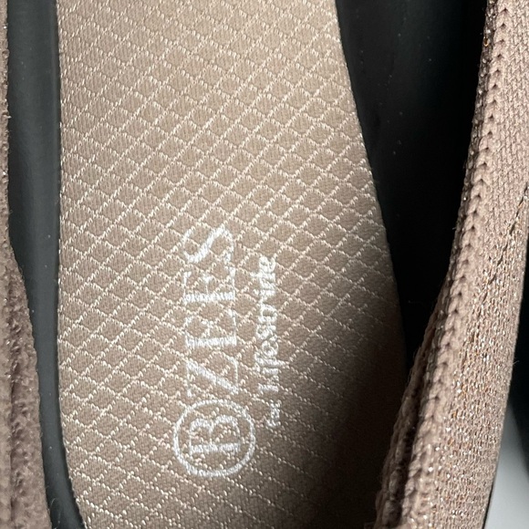 NEW BZees Muse Bow Platform Loafer Shoes Lifestride Latte Tan Women's Size 10W - Picture 10 of 10